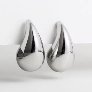 18kgp large Stainless steel CHUNKY 💧 waterdrop EARRINGS SILVER OR GOLD. 😍 ✨️